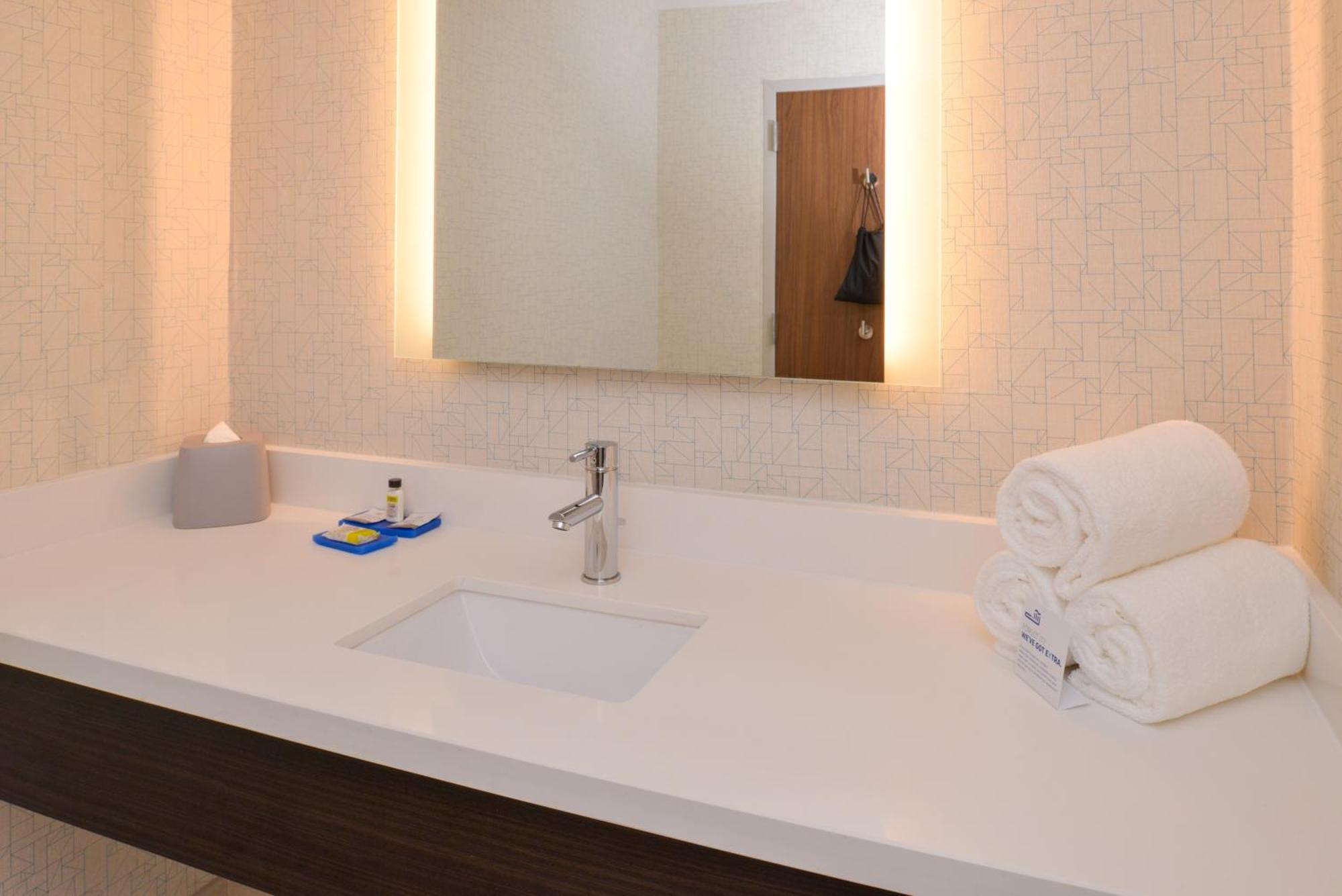 Express & - - Downtown By Ihg Hotel Shreveport